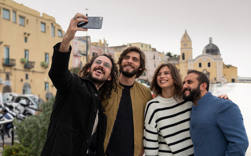 Γενιά 56Κ: H νέα σειρά του Netflix έρχεται με φόρα από την Ιταλία