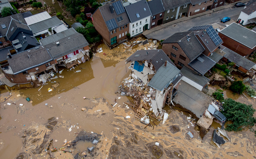 Πλημμύρες στη Γερμανία: Ελάχιστες πιθανότητες να βρεθούν επιζώντες