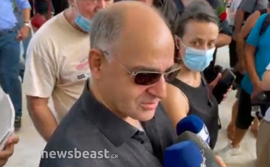 Τόλης Βοσκόπουλος: Συγκινεί ο επί 22 χρόνια μπουζουξής του – «Ήταν η αφορμή που έμαθα μπουζούκι»
