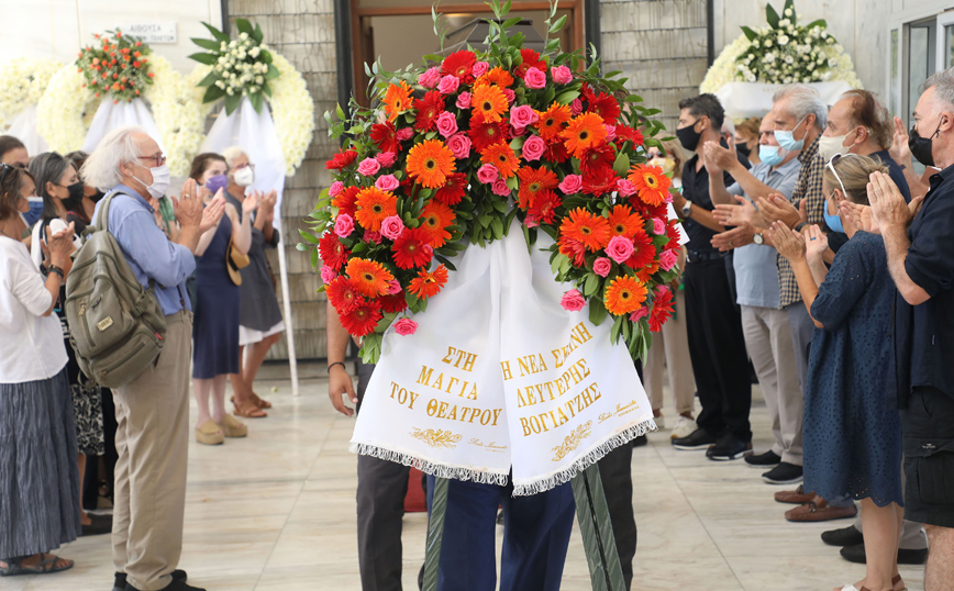Μάγια Λυμπεροπούλου: Έγινε η κηδεία, στις 15:00 η αποτέφρωση