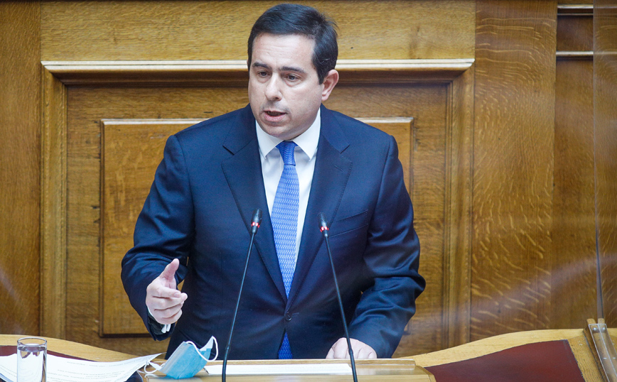 Μηταράκης: Κατά 96% μειωμένες οι μεταναστευτικές ροές το τελευταίο 12μηνο – Αποσυμφόρηση στα νησιά