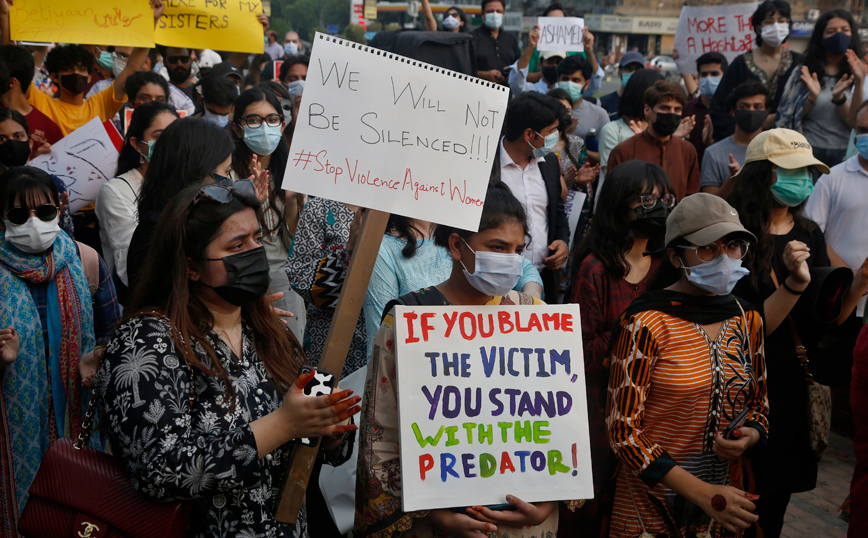 Πακιστάν: Οργή και κατακραυγή για την δολοφονία της κόρης διπλωμάτη