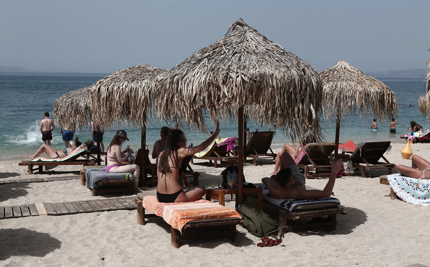Καύσωνας: Δωρεάν είσοδος σε οργανωμένες παραλίες της Αττικής για τρεις ημέρες