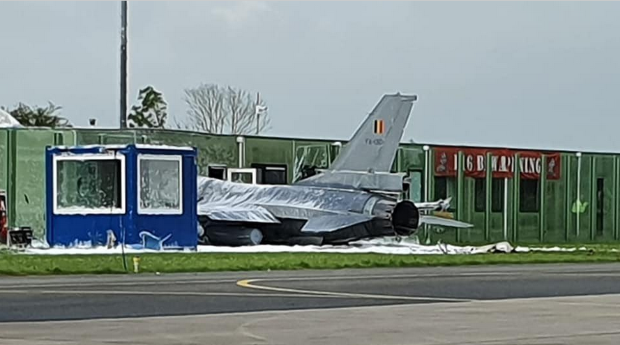 Ολλανδία: Βελγικό F-16 έπεσε σε αεροπορική βάση – Δύο τραυματίες