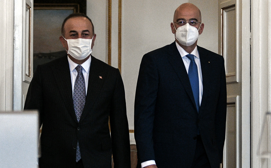 Γαλατάσαραϊ: Διαμαρτυρήθηκε ο Τσαβούσογλου στον Δένδια – Το περιεχόμενο του τηλεφωνήματος