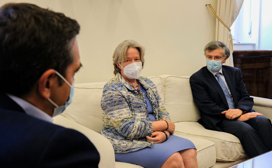 Σωτήρης Τσιόδρας: Τι ανησυχεί τον λοιμωξιολόγο για τον κορονοϊό – Η αποτελεσματικότητα των εμβολίων στις μεταλλάξεις