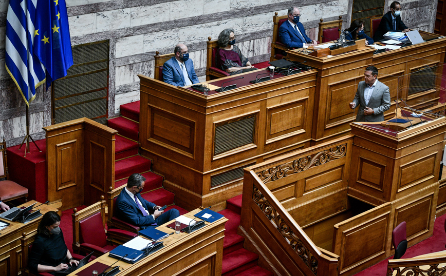 Τσίπρας σε Μητσοτάκη: Είστε ιδεοληπτικός και εμμονικός