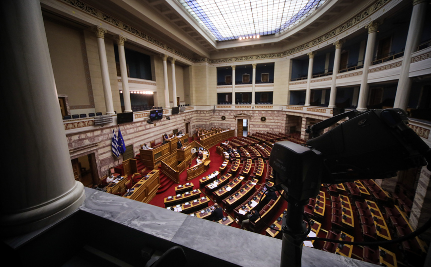 Βουλή: Ψηφίστηκε το νομοσχέδιο για το Κτηματολόγιο και τις νέες ψηφιακές υπηρεσίες
