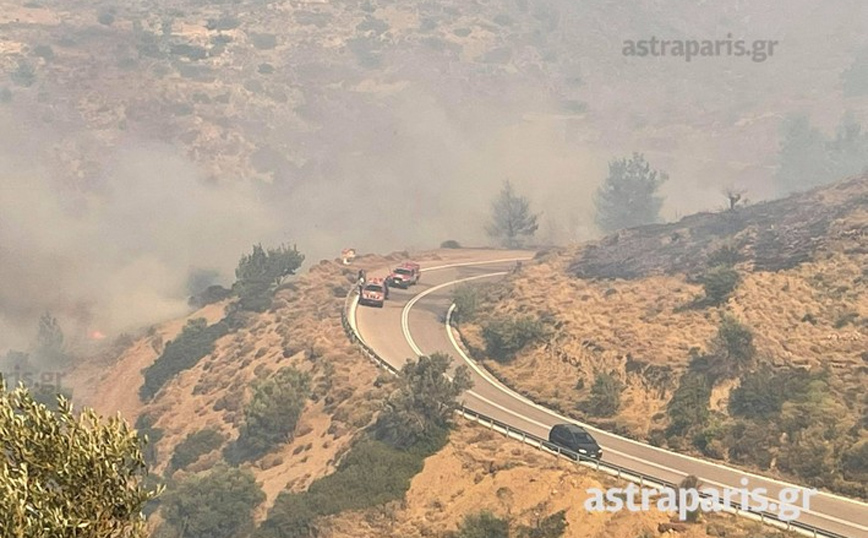 Μεγάλη φωτιά στη Χίο: Εκκενώνεται και δεύτερο χωριό &#8211; Δείτε πλάνα μέσα από το καναντέρ