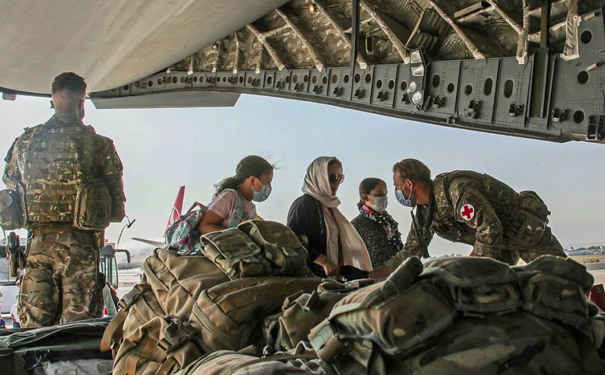 Αφγανιστάν: Σήμερα ολοκληρώνεται η αποστολή απομάκρυνσης αμάχων από τη Μεγάλη Βρετανία