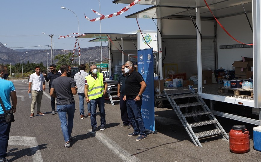 Περιφέρεια Αττικής: 2.000 γεύματα για πυρόπληκτους, σώματα ασφαλείας και εθελοντές