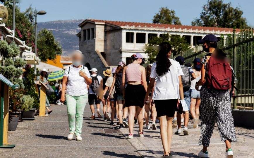 Κορονοϊός: 1.605 τα κρούσματα σήμερα – 176 οι διασωληνωμένοι, 10 νέοι θάνατοι