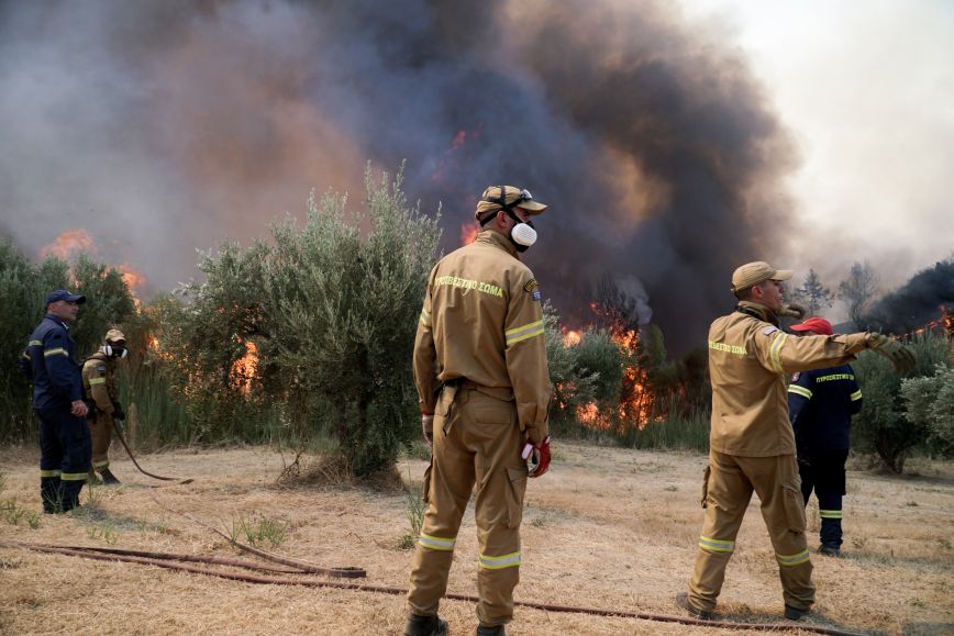 Φωτιά στην Ηλεία: Εκκενώνονται και άλλα χωριά &#8211; Το μήνυμα του 112