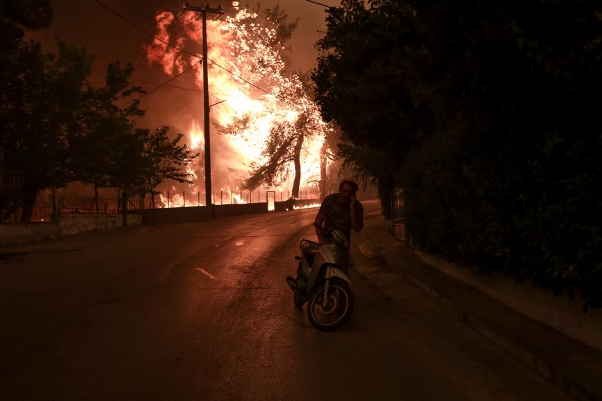 Φωτιά σε δασική έκταση στην περιοχή Κερασιά στο &#8216;Αγιο Όρος