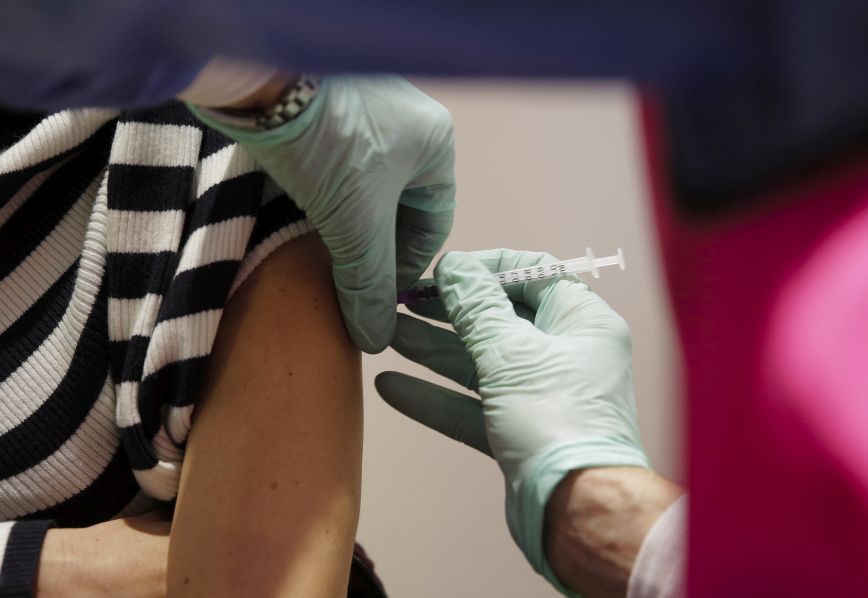 «Μαϊμού» εμβολιασμοί στον Παλαμά Καρδίτσας: Καταθέτει σήμερα η 44χρονη διοικητική υπάλληλος