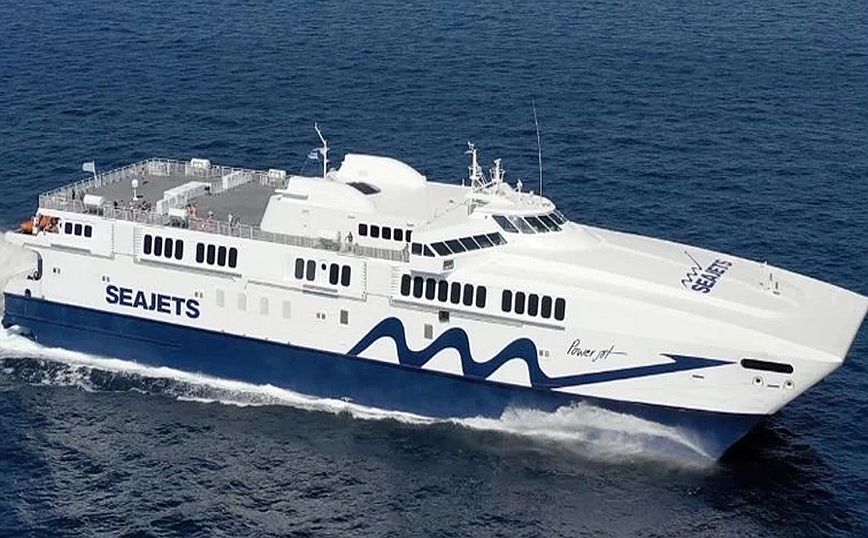 Εισροή υδάτων στο Power Jet – Επέστρεψε στη Σαντορίνη, ταλαιπωρία για 335 επιβάτες