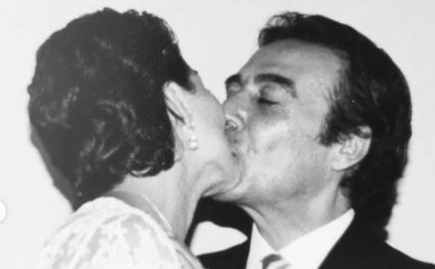 Άντζελα Γκερέκου: Η συγκινητική ανάρτηση και οι άγνωστες φωτογραφίες από το γάμο με τον Τόλη Βοσκόπουλο
