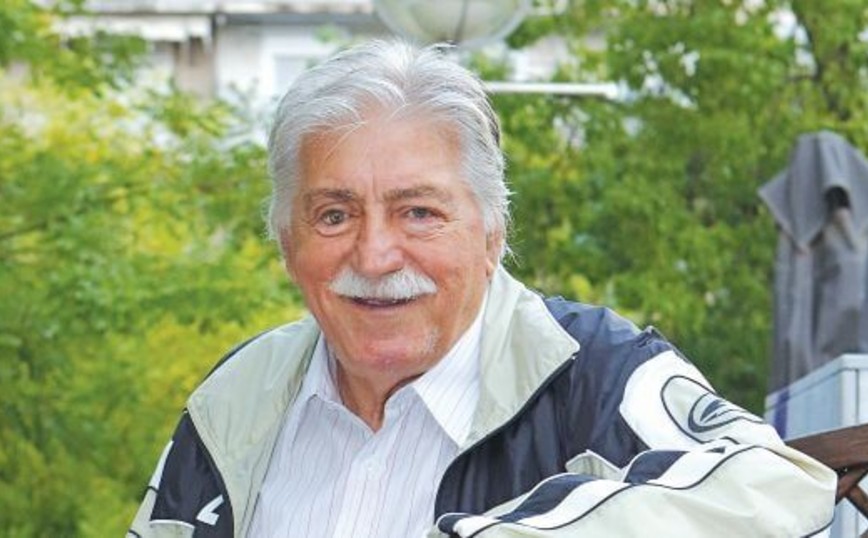 Ανέστης Βλάχος: Παραμένει στο νοσοκομείο – «Οι επόμενες δύο με τρεις ημέρες θα είναι κρίσιμες»