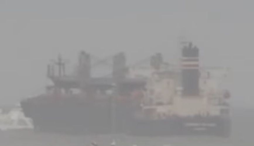 Φορτηγό πλοίο προσάραξε στην Ιαπωνία &#8211; Διαρροή πετρελαίου στη θάλασσα
