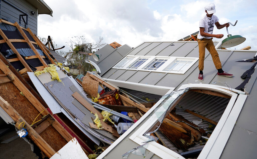 Τυφώνας Άιντα: Τουλάχιστον ένας νεκρός, πάνω από 1 εκατ. σπίτια χωρίς ρεύμα και καταστροφές στη Λουιζιάνα