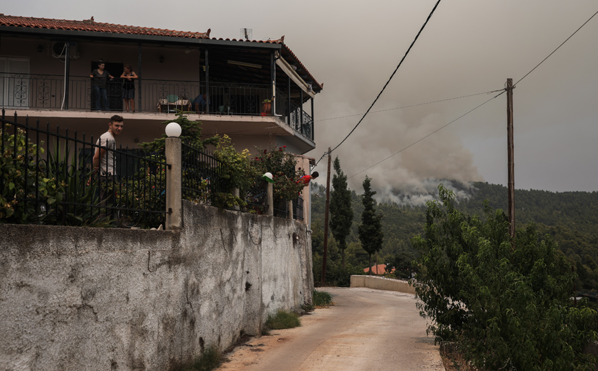 ΔΕΔΔΗΕ: Αγώνας δρόμου για να φτάσει το ρεύμα στα χωριά της Βόρειας Εύβοιας