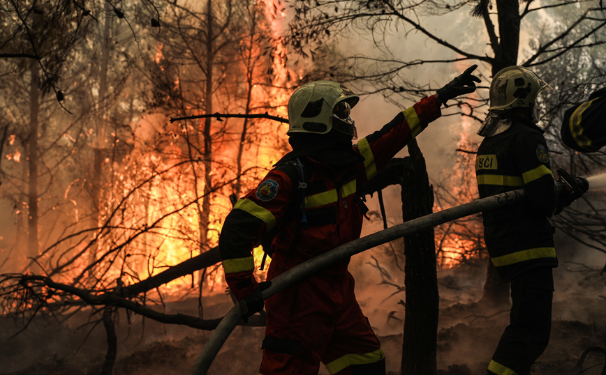 Φωτιά στην Εύβοια &#8211; Μήνυμα του 112 για εκκένωση της περιοχής Κοντοδεσπότι