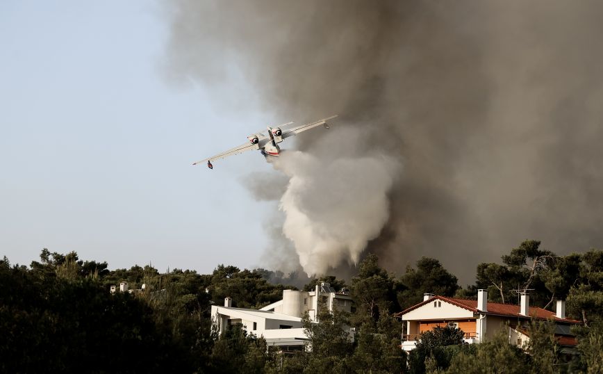 Φωτιά στη Βαρυμπόμπη &#8211; Αστεροσκοπείο: Μείνετε σπίτι με ερμητικά κλειστά παράθυρα και πόρτες