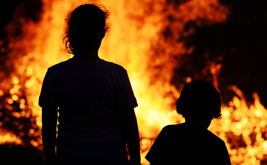 Πώς επιδρούν οι πυρκαγιές και άλλες φυσικές καταστροφές στην ψυχολογία του παιδιού