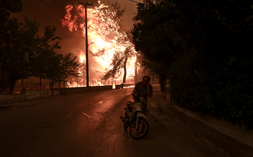 Φωτιά στην Εύβοια: Επεισόδιο στον αέρα με δημοσιογράφο του OPEN &#8211; «Έξω, έξω&#8230; Εδώ είναι το σπίτι μου»