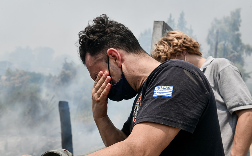 Η Περιφέρεια Αττικής συγκεντρώνει τρόφιμα για τους πυρόπληκτους και τους πυροσβέστες στη γέφυρα Αφιδνών