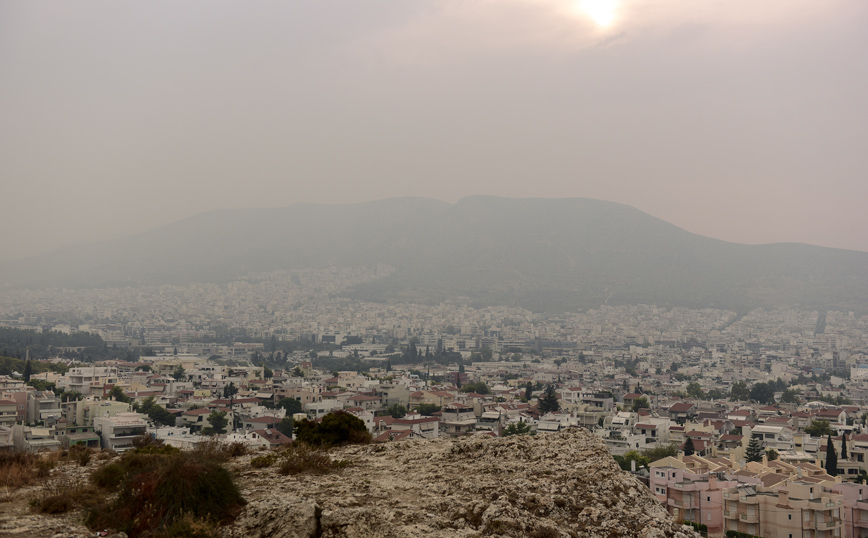 Φωτιά στην Αττική: Σε υψηλά επίπεδα τα αιωρούμενα σωματίδια PM 2.5 στην ατμόσφαιρα