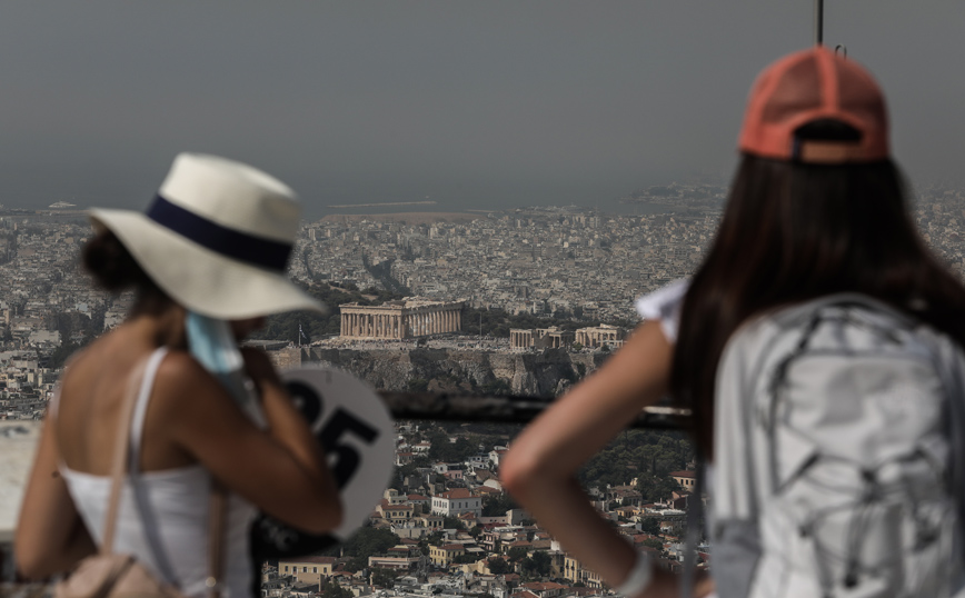 Βασιλακόπουλος: Έτσι θα προστατευτούμε από τον καπνό και τα μικροσωματίδια – Ποιες μάσκες να φοράμε