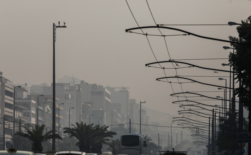 Φωτιά στη Βαρυμπόμπη &#8211; Εθνικό Αστεροσκοπείο: Μεγάλη επιβάρυνση στην ποιότητα του αέρα στο κέντρο της Αθήνας