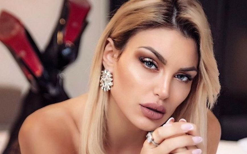 Η Αλεξάνδρα Παναγιώταρου φόρεσε το μικροσκοπικό μπικίνι της και ανέβασε τον υδράργυρο στα ύψη