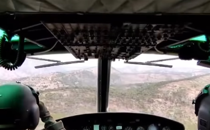 Φωτιές στην Ελλάδα: Η γιγαντιαία «μάχη» με την πύρινη λαίλαπα μέσα από τα πιλοτήρια των εναέριων μέσων &#8211; Δείτε βίντεο