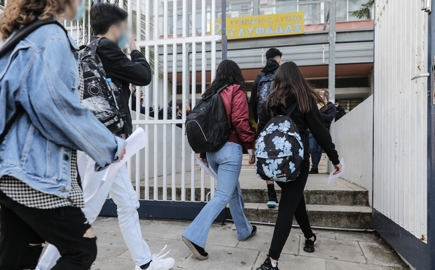 Κόκκινος συναγερμός στη Λέσβο: Πολλά τα κρούσματα στα σχολεία &#8211; Εξετάζεται μίνι lockdown