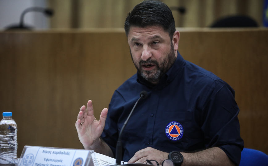 Χαρδαλιάς: Η παραίτησή μου είναι στο συρτάρι του πρωθυπουργού – «Μαχαιριά στην καρδιά τα καμένα σπίτια»