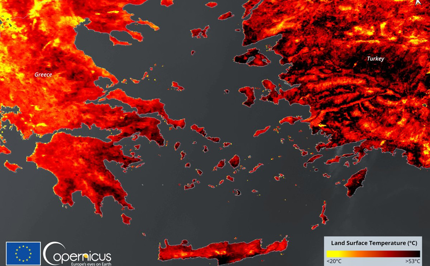 Η δορυφορική εικόνα που δείχνει ότι η θερμοκρασία του εδάφους στην Ελλάδα φτάνει τους 53 βαθμούς