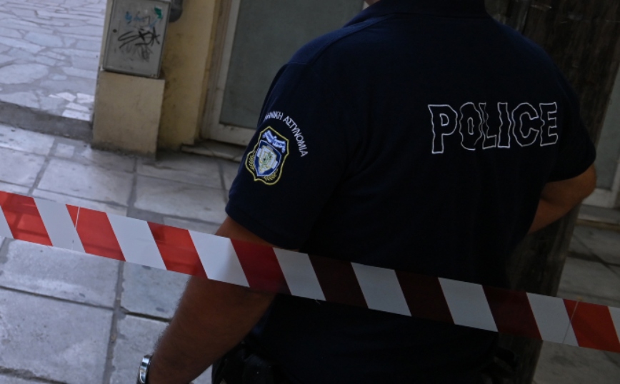Ληστεία με καλάσνικοφ σε τράπεζα στο κέντρο της Αθήνας: 10 προσαγωγές