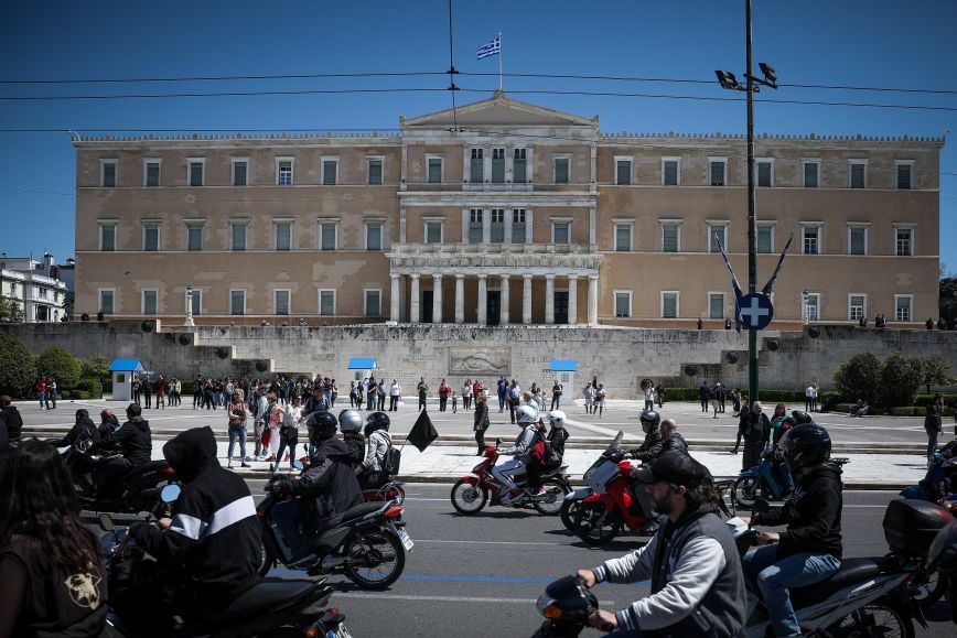 Σε κινητοποιήσεις προχωρούν οι διανομείς – 4ώρη στάση εργασίας και μοτοπορεία