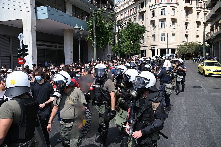 Θεοδωρικάκος: Δεν μπορεί να κλείνει η πόλη από εκατό και διακόσιους ανθρώπους