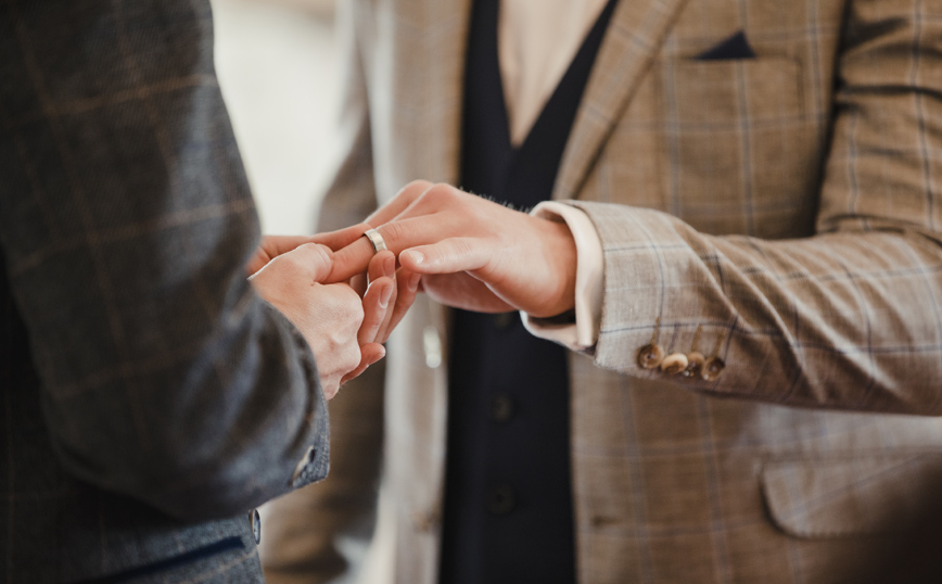 Η Ελβετία λέει «ναι» στους γάμους ομοφυλόφιλων