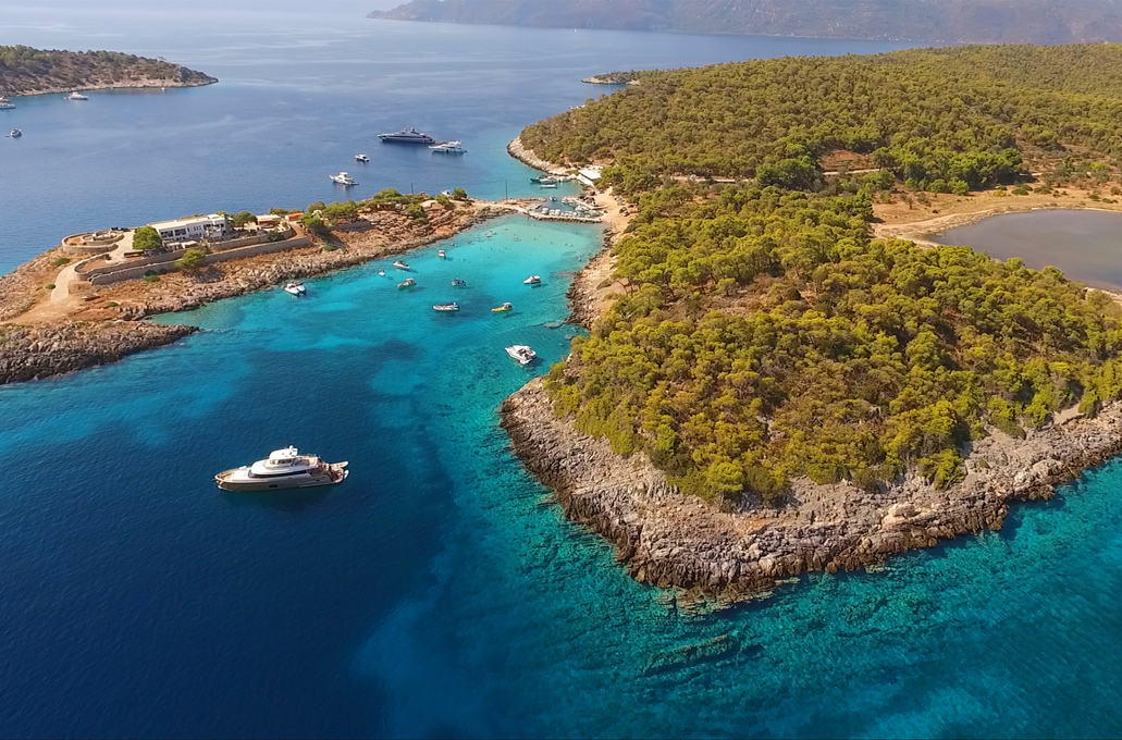 Αργοσαρωνικός: Το μικροσκοπικό νησί που προσφέρει μεγάλες συγκινήσεις μια ανάσα από την Αττική