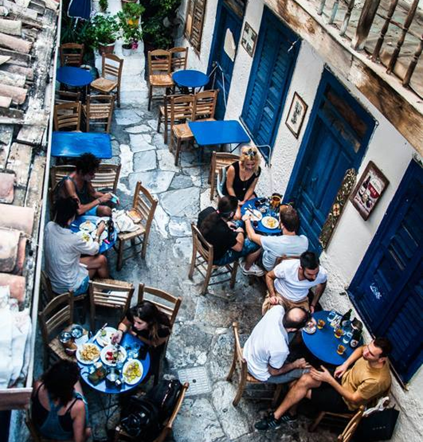 Η Αυλή Η Αυλή