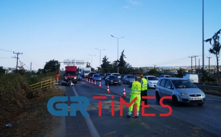 Θεσσαλονίκη: Τρεις τραυματίες σε τροχαίο στην Εθνική Οδό Θεσσαλονίκης – Μουδανιών