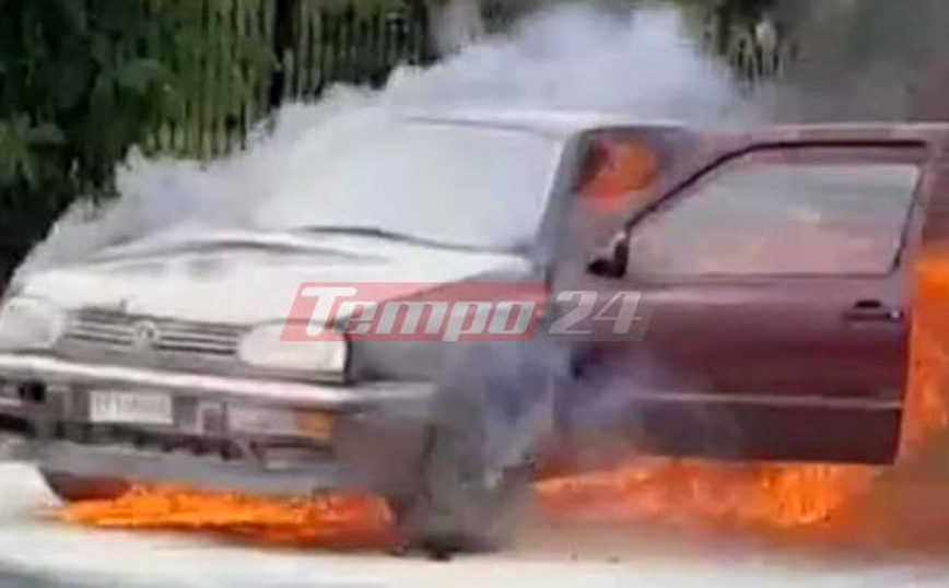Εικόνες από αυτοκίνητο στην Πάτρα που πήρε φωτιά σταματημένο σε φανάρι