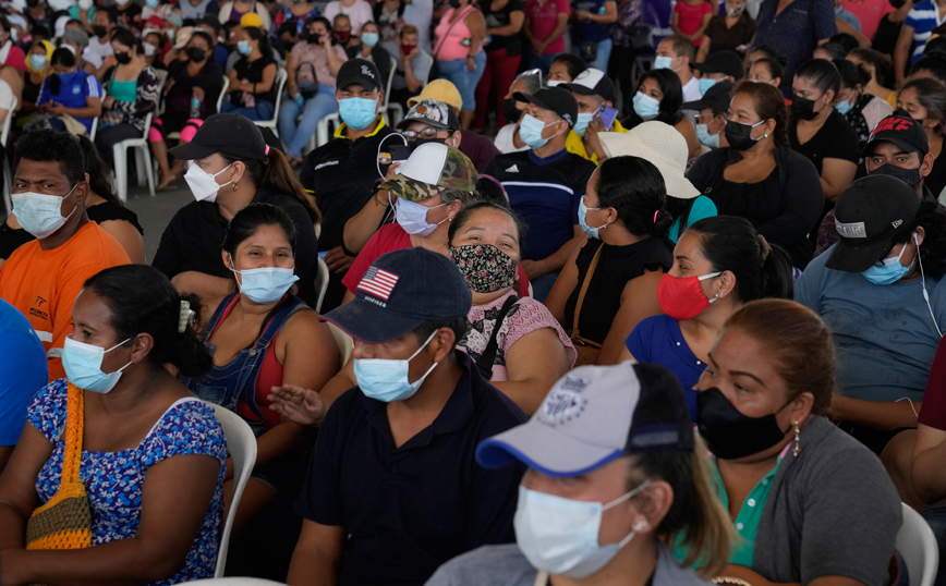 Η καθημερινότητα του κορονοϊού στον Ισημερινό