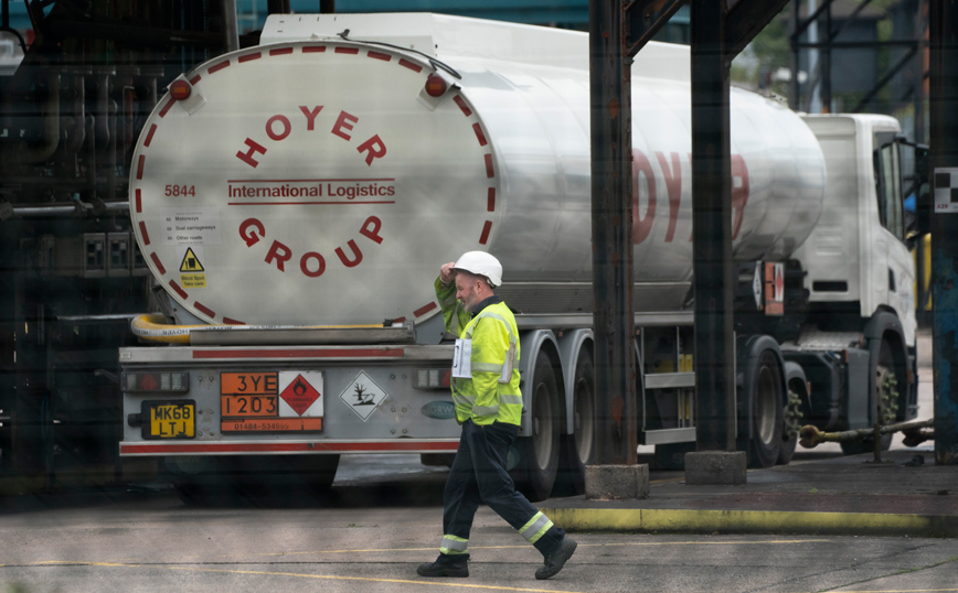 Ουρές για καύσιμα στη Βρετανία Ουρές για καύσιμα στη Βρετανία