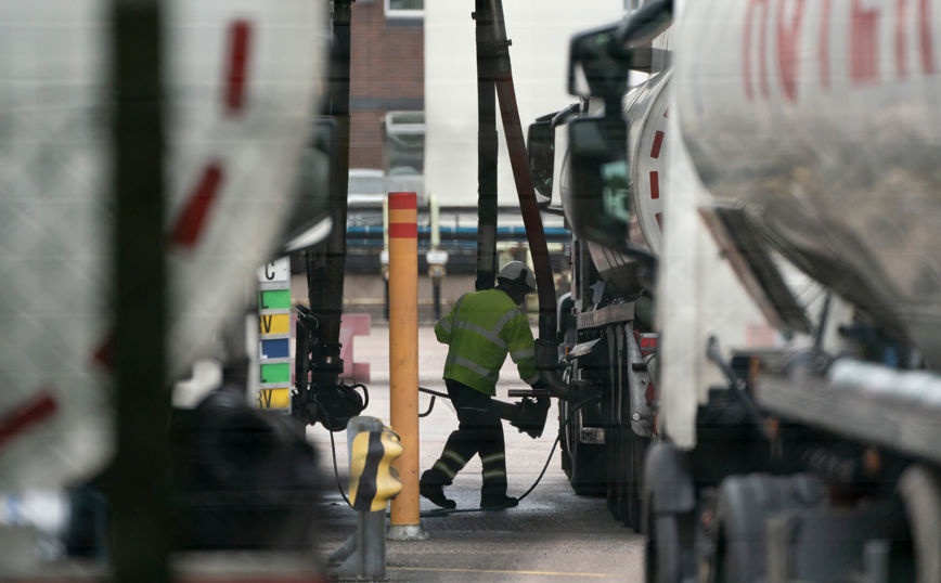 Ουρές για καύσιμα στη Βρετανία Ουρές για καύσιμα στη Βρετανία