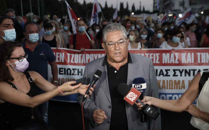 Κουτσούμπας: Η ασφάλιση είναι κοινωνικό δικαίωμα δεν είναι τζόγος – Ολοκληρώθηκε η συγκέντρωση του ΠΑΜΕ